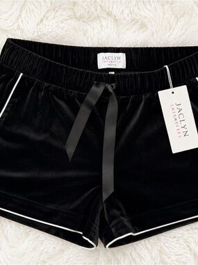 NWT Jaclyn Intimates Black Velour Pajama Shorts Size Medium Lounge Sleepwear
